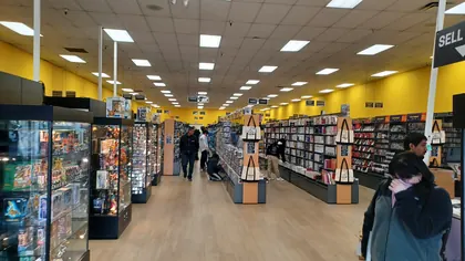 BOOKOFF Garden Grove, business photo 3